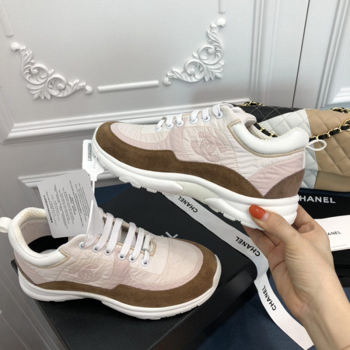 Ch**el sneaker