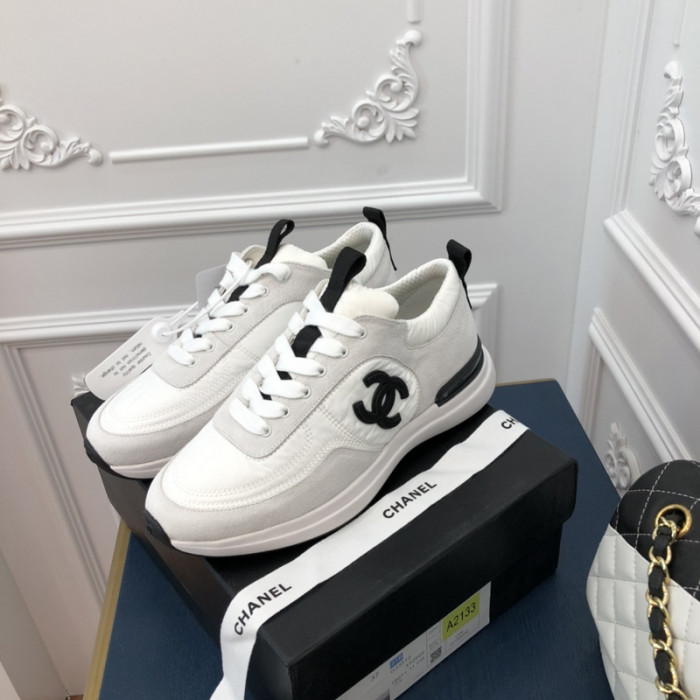 Ch**el sneaker