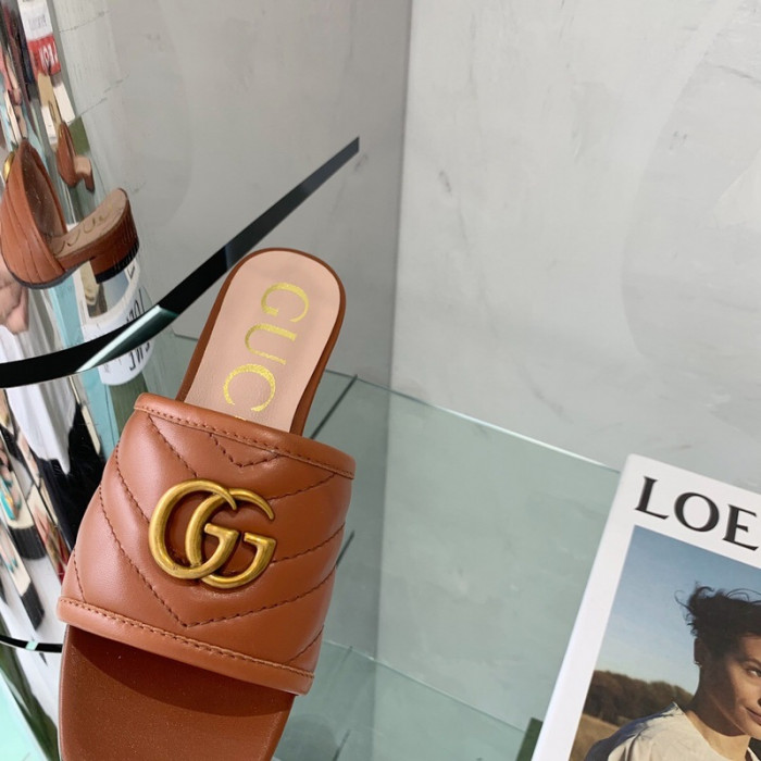 Gvc*1 SANDAL