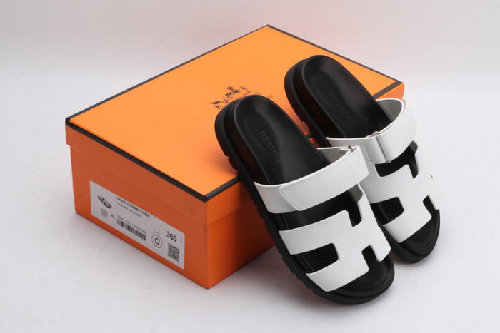 H**me5 SANDALS