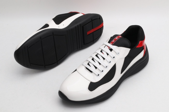 Pra*a sneaker