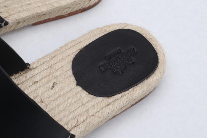 H**me5 SANDALS