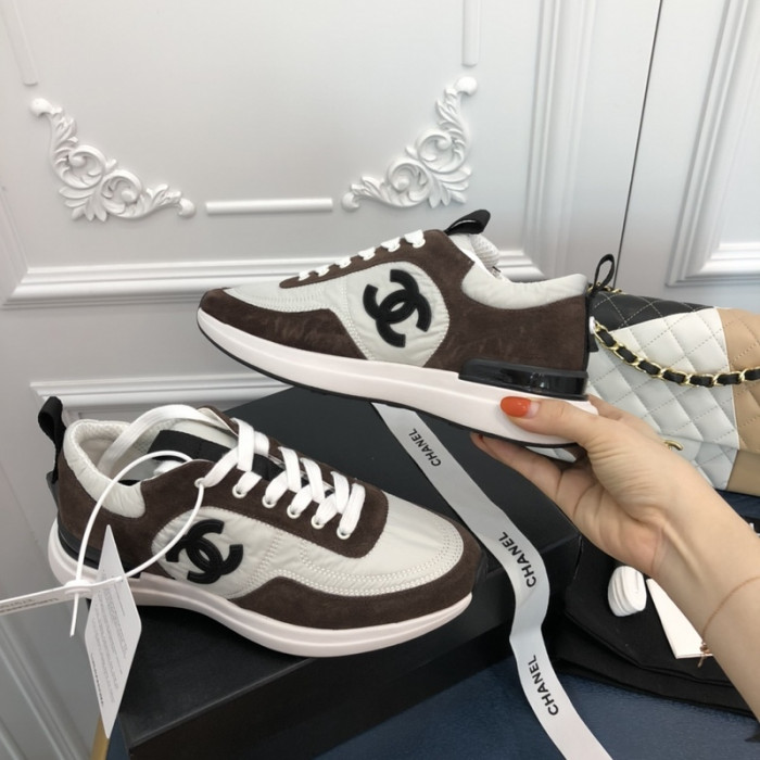 Ch**el sneaker