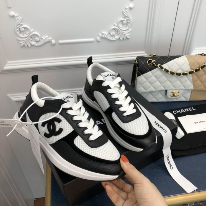 Ch**el sneaker