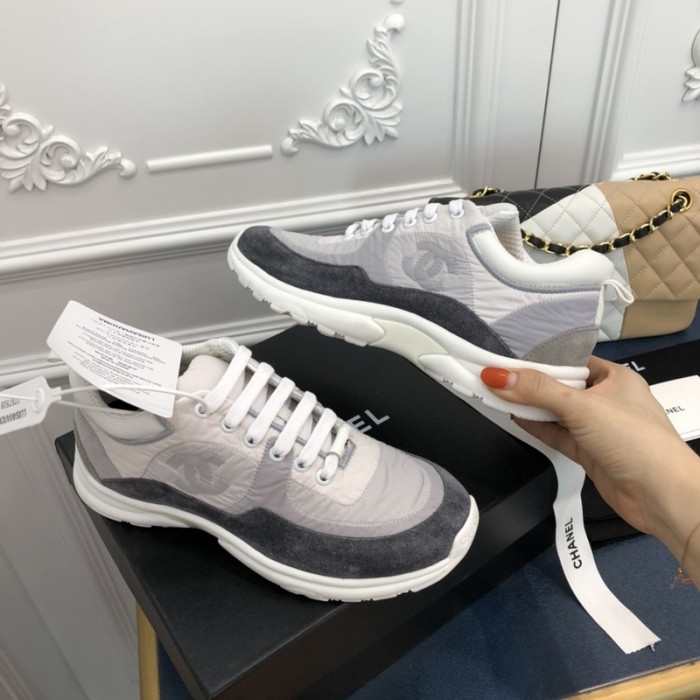 Ch**el sneaker