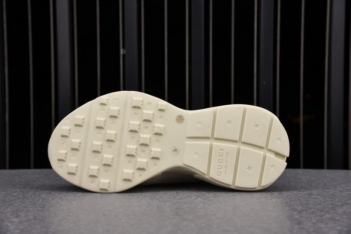 Gvc*1 sneaker