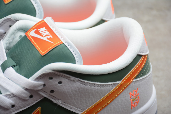 Nike Dunk Low NY vs. NY - DN2489-300