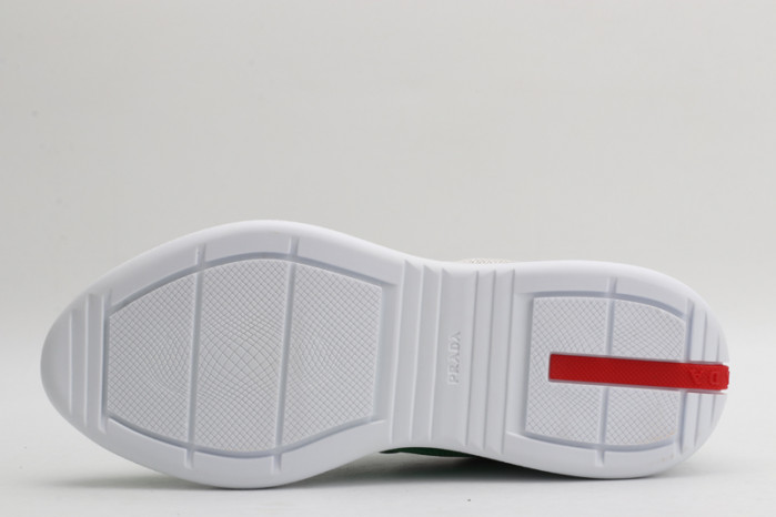 Pra*a sneaker