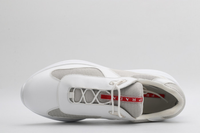Pra*a sneaker