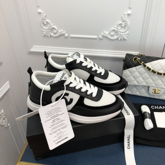 Ch**el sneaker