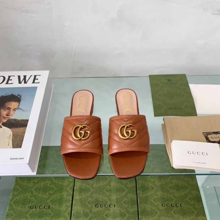 Gvc*1 SANDAL
