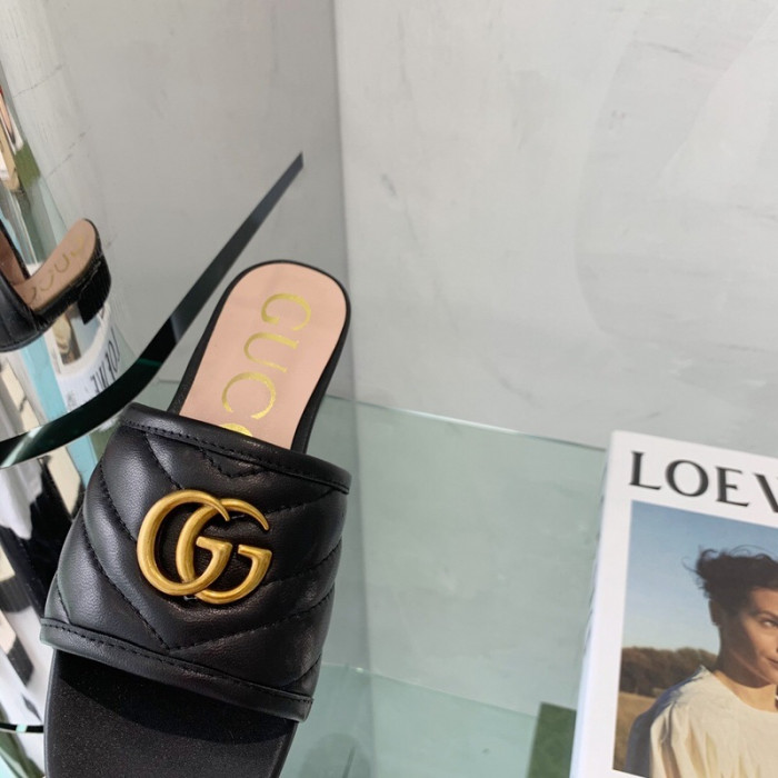 Gvc*1 SANDAL
