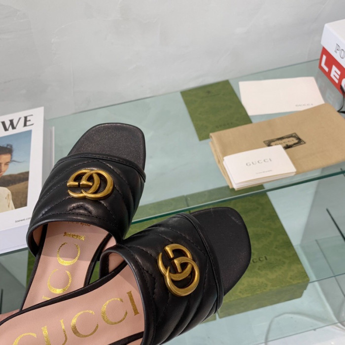 Gvc*1 SANDAL