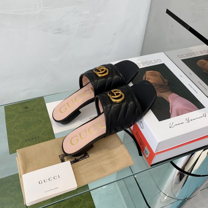 Gvc*1 SANDAL