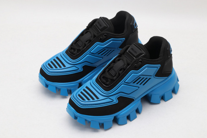 Pra*a sneaker