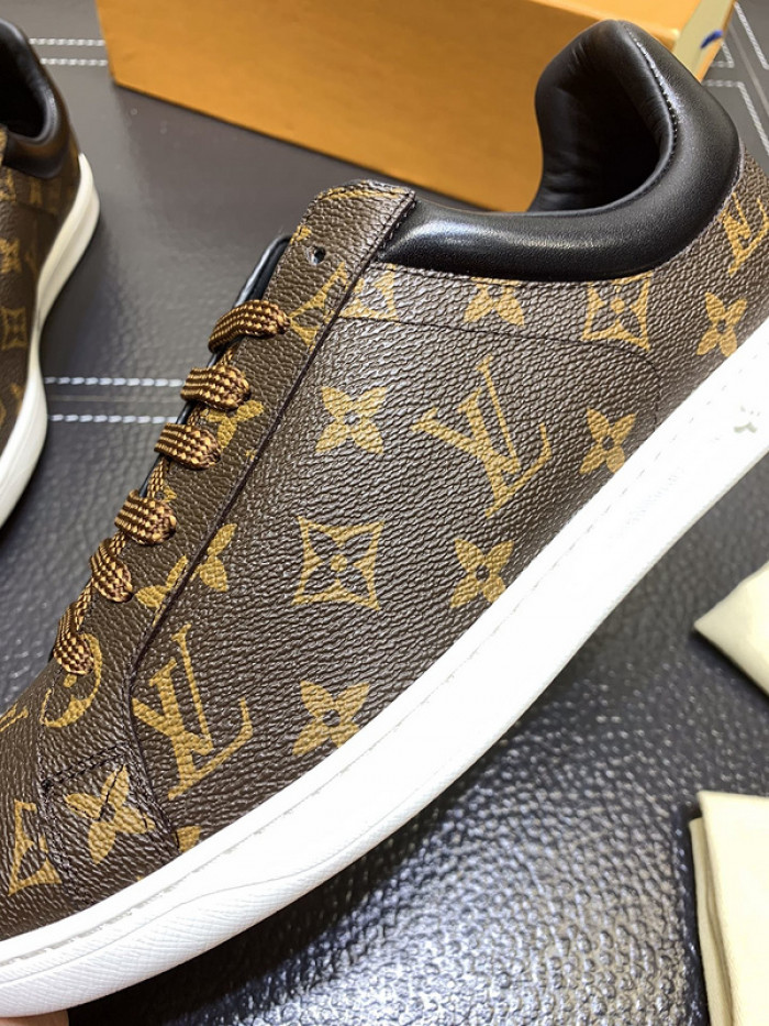 LO1_VTS SNEAKER