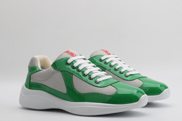Pra*a sneaker