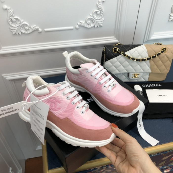 Ch**el sneaker