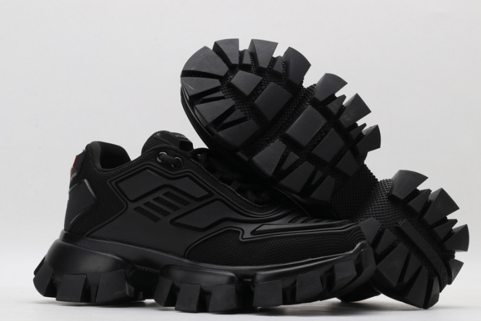 Pra*a sneaker