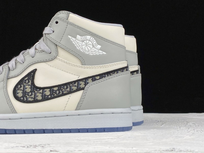 AIR JORDAN 1 HIGH OG CN8607-002 (NEWEST VERSION)