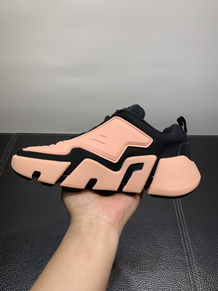 Pra*a sneaker