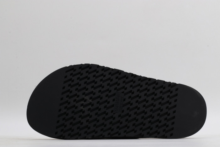 H**me5 SANDALS