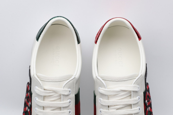 Gvc*1 Platform Sneaker