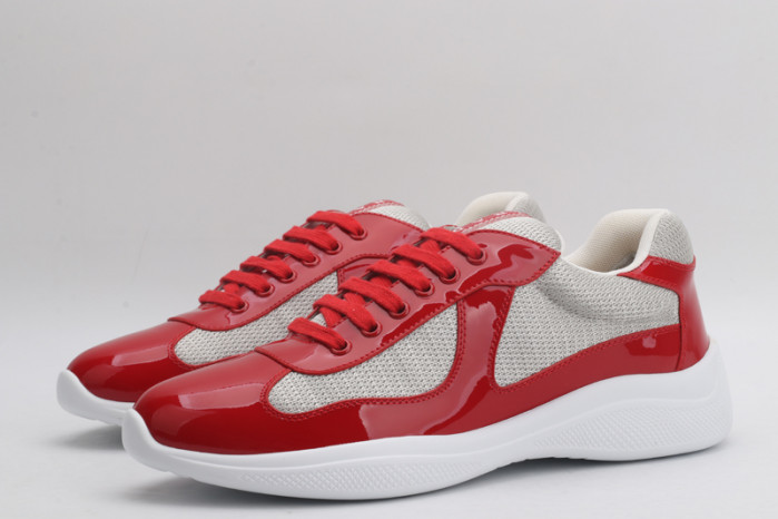 Pra*a sneaker