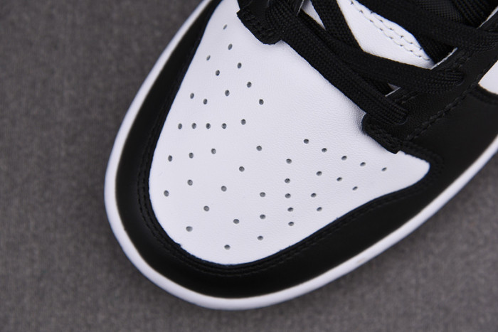 Nike Dunk Low “Black Paisley” DH4401-100