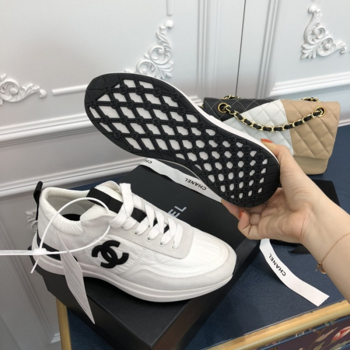 Ch**el sneaker