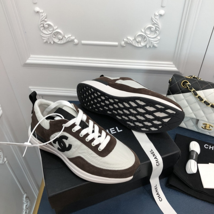Ch**el sneaker