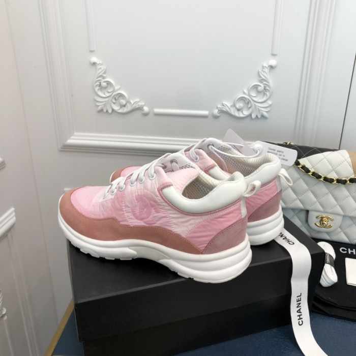 Ch**el sneaker