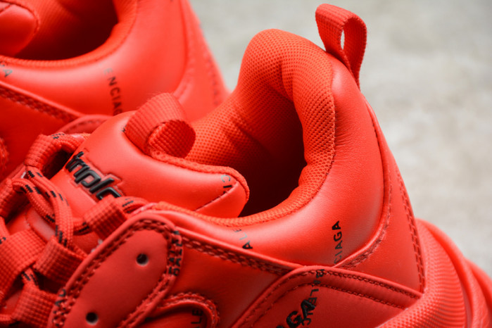 BLCG SNEAKER TRIPLE.S.