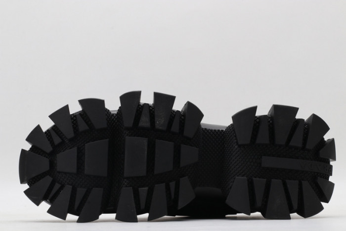 Pra*a sneaker