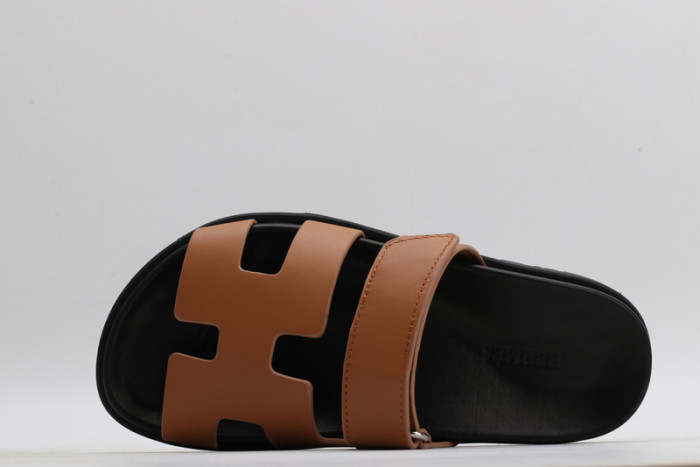 H**me5 SANDALS