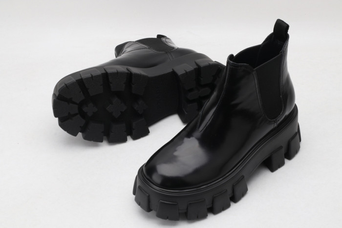 Pra*a Boots