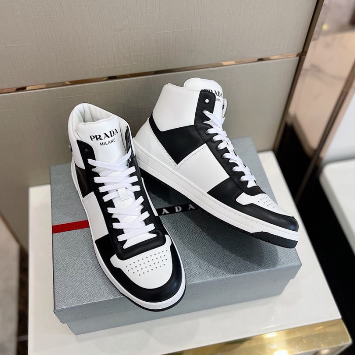 Pra*a sneaker