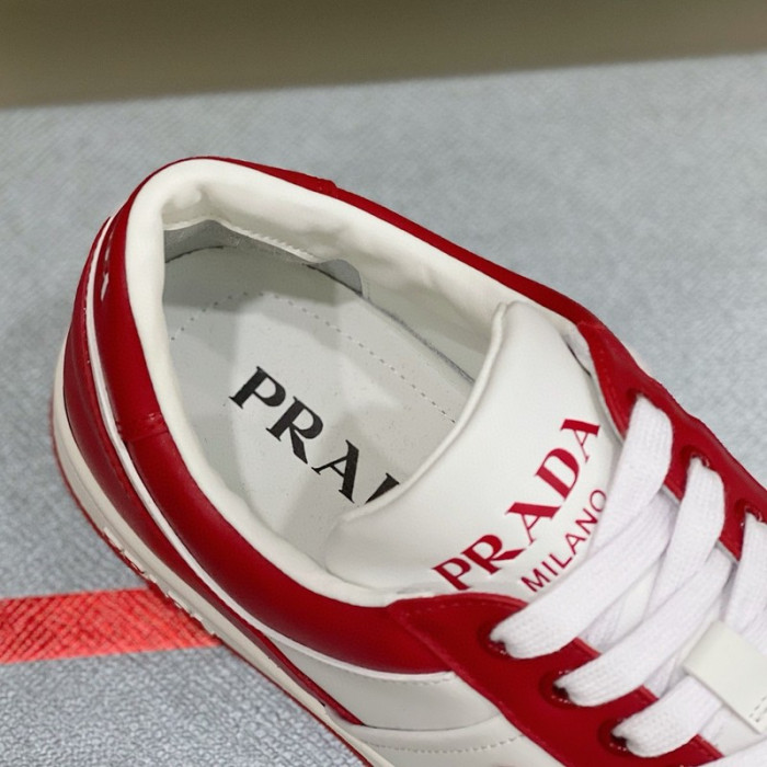 Pra*a sneaker