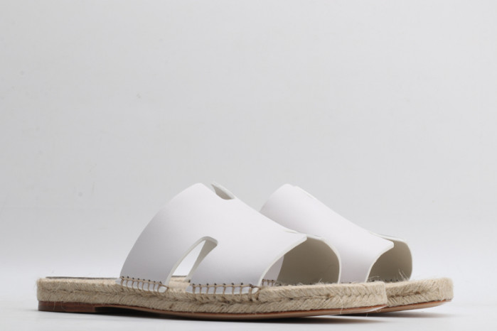 H**me5 SANDALS