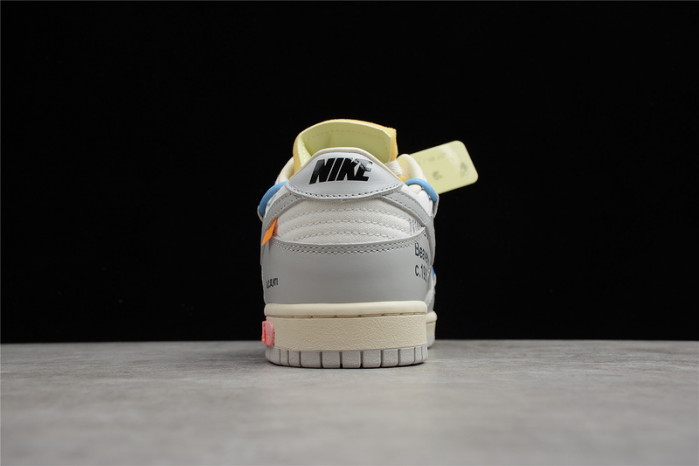 DUNK LOW 