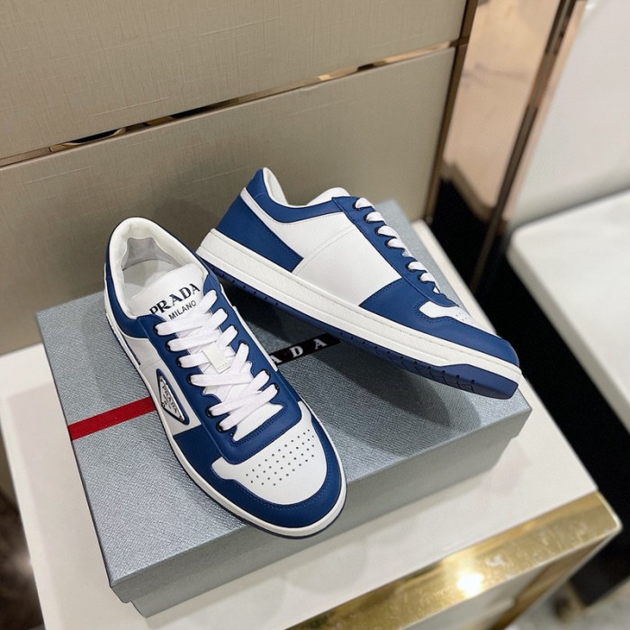 Pra*a sneaker