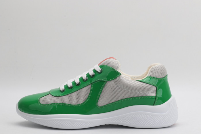 Pra*a sneaker
