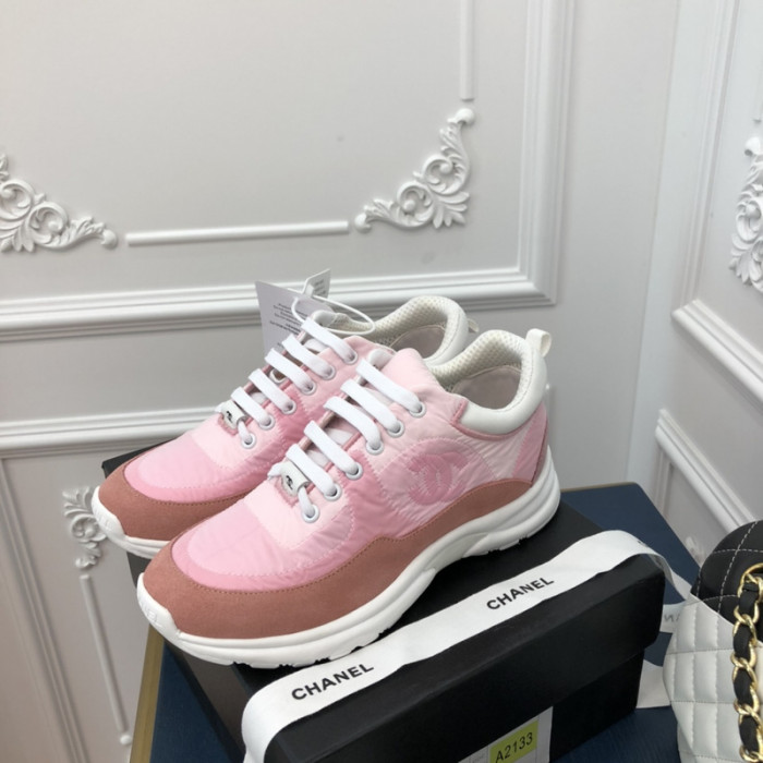 Ch**el sneaker