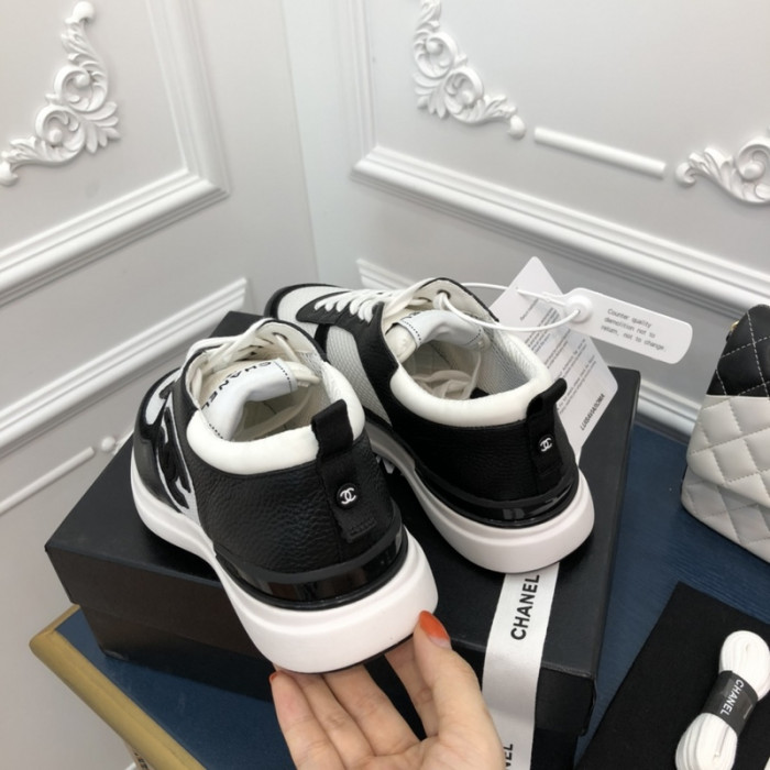 Ch**el sneaker