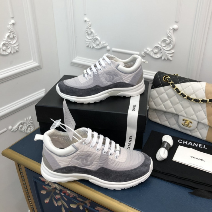 Ch**el sneaker