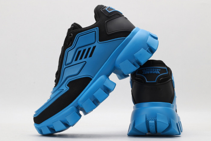 Pra*a sneaker