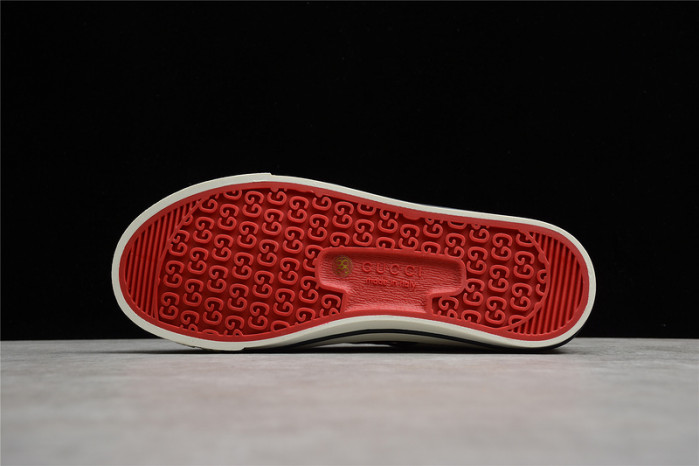 Gvc*1 sneaker