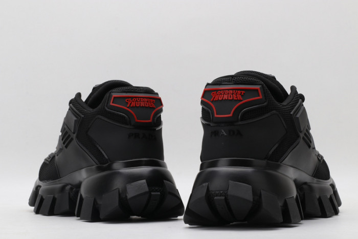 Pra*a sneaker