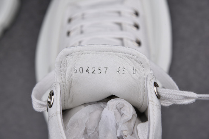 A1exa*der Mcqv*en OVERSIZED