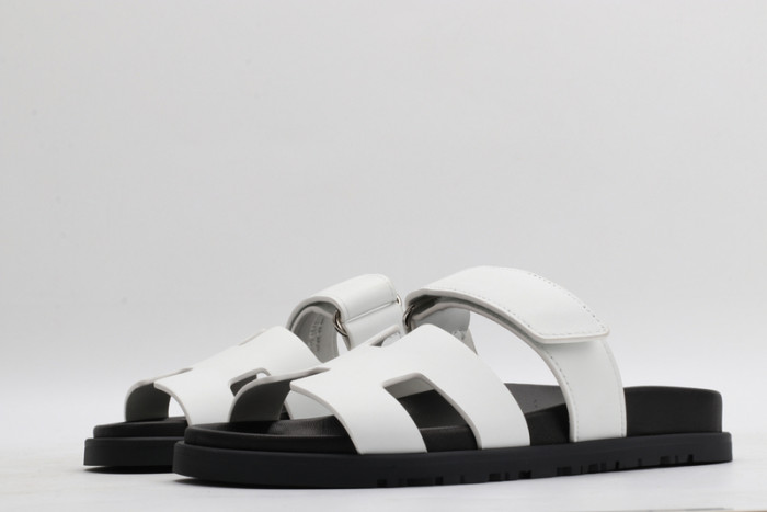 H**me5 SANDALS
